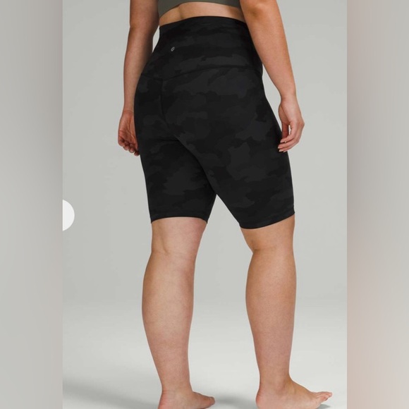 Lululemon Align Super High Rise Short *10" size 8 - Picture 1 of 13
